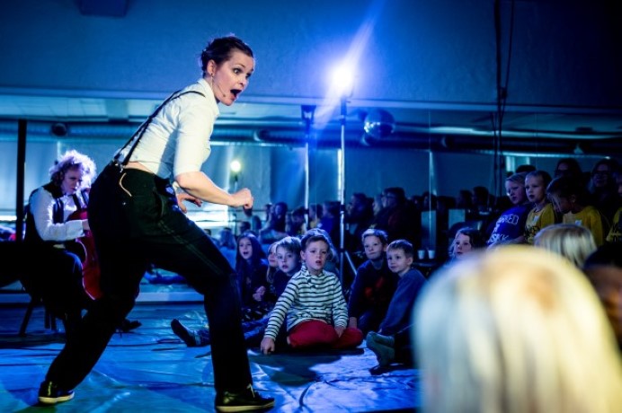 Barn som opplever kultur