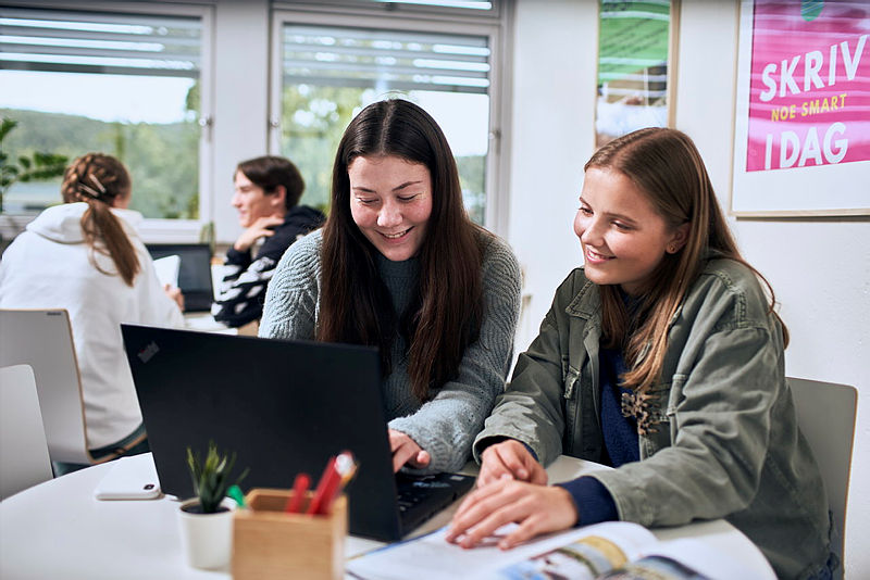 Illustrasjonsfoto av ungdom som har valgt feil utdanningsprogram.